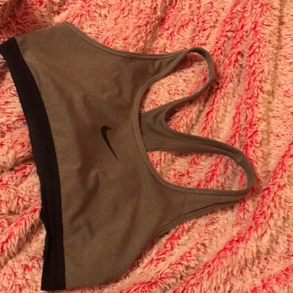 Black and grey Nike pro sports bra!